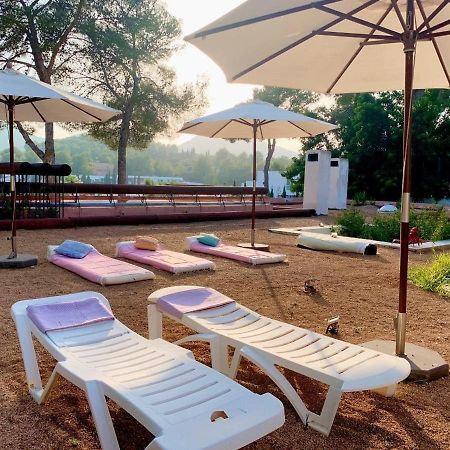 Ibiza Paradise Bed and Breakfast Santa Eularia des Riu Esterno foto