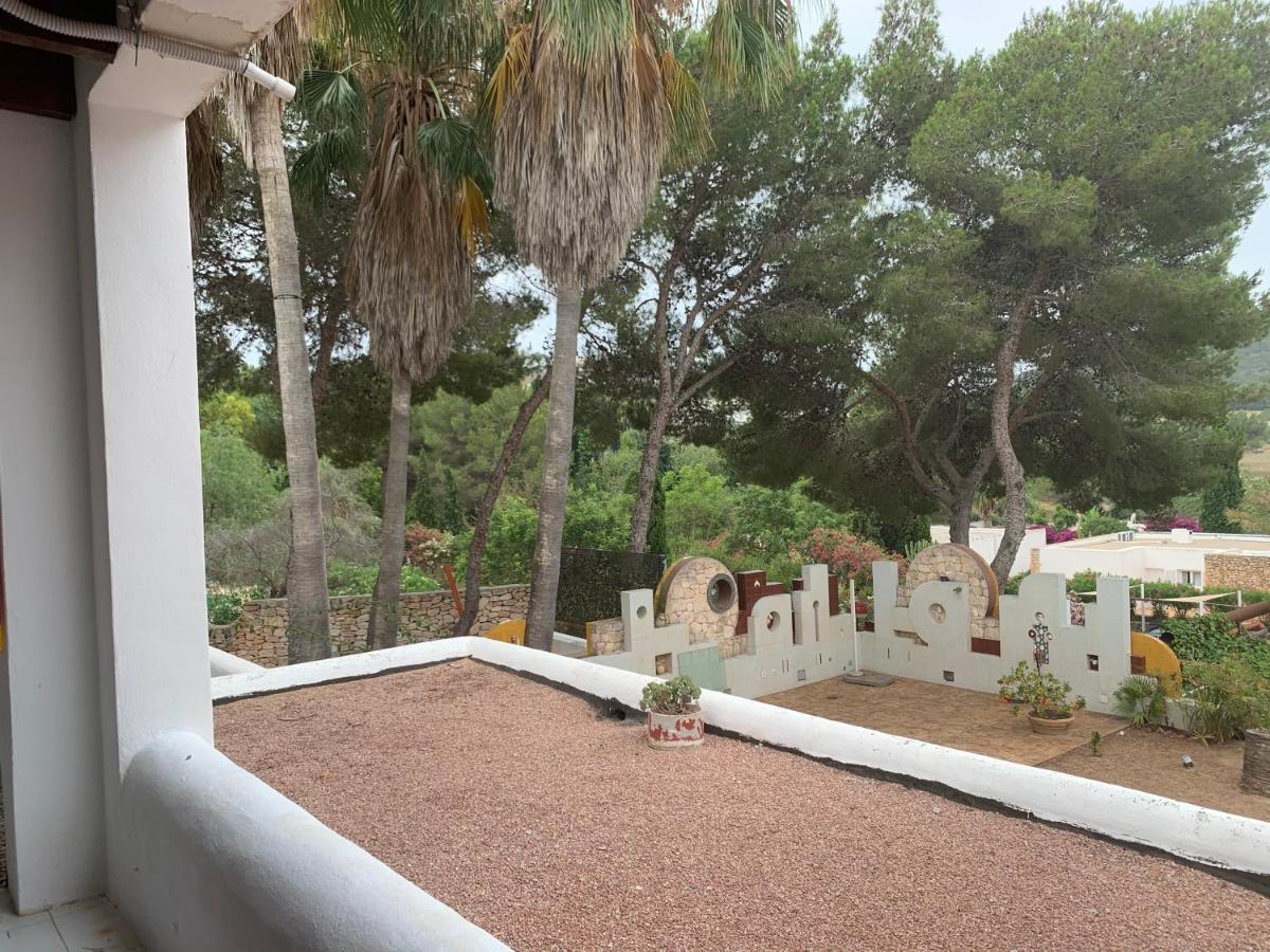 Ibiza Paradise Bed and Breakfast Santa Eularia des Riu Esterno foto
