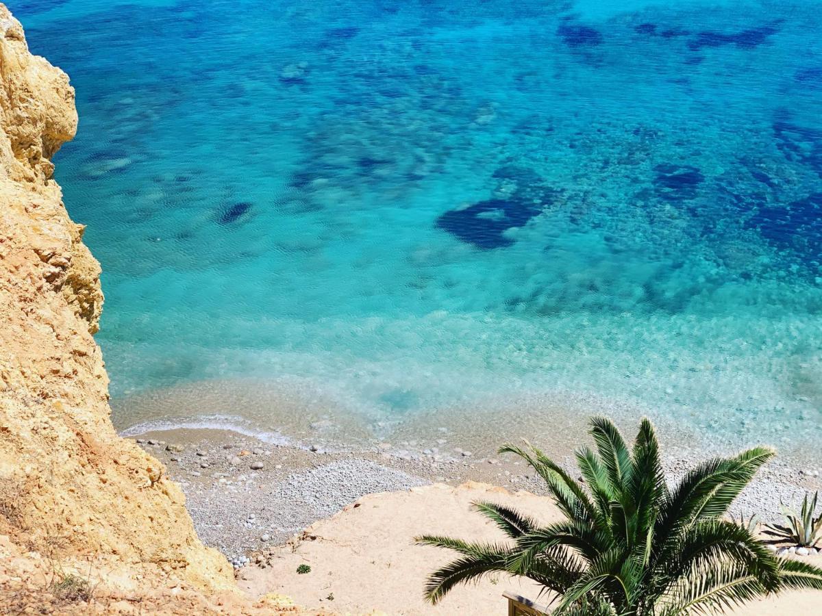 Ibiza Paradise Bed and Breakfast Santa Eularia des Riu Esterno foto