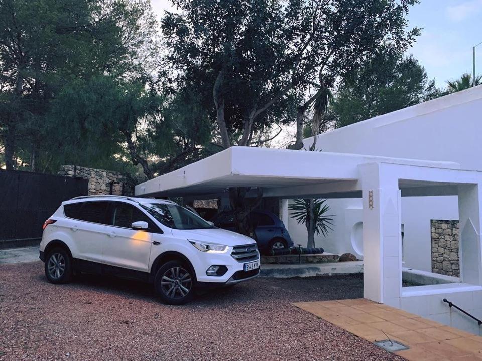 Ibiza Paradise Bed and Breakfast Santa Eularia des Riu Esterno foto