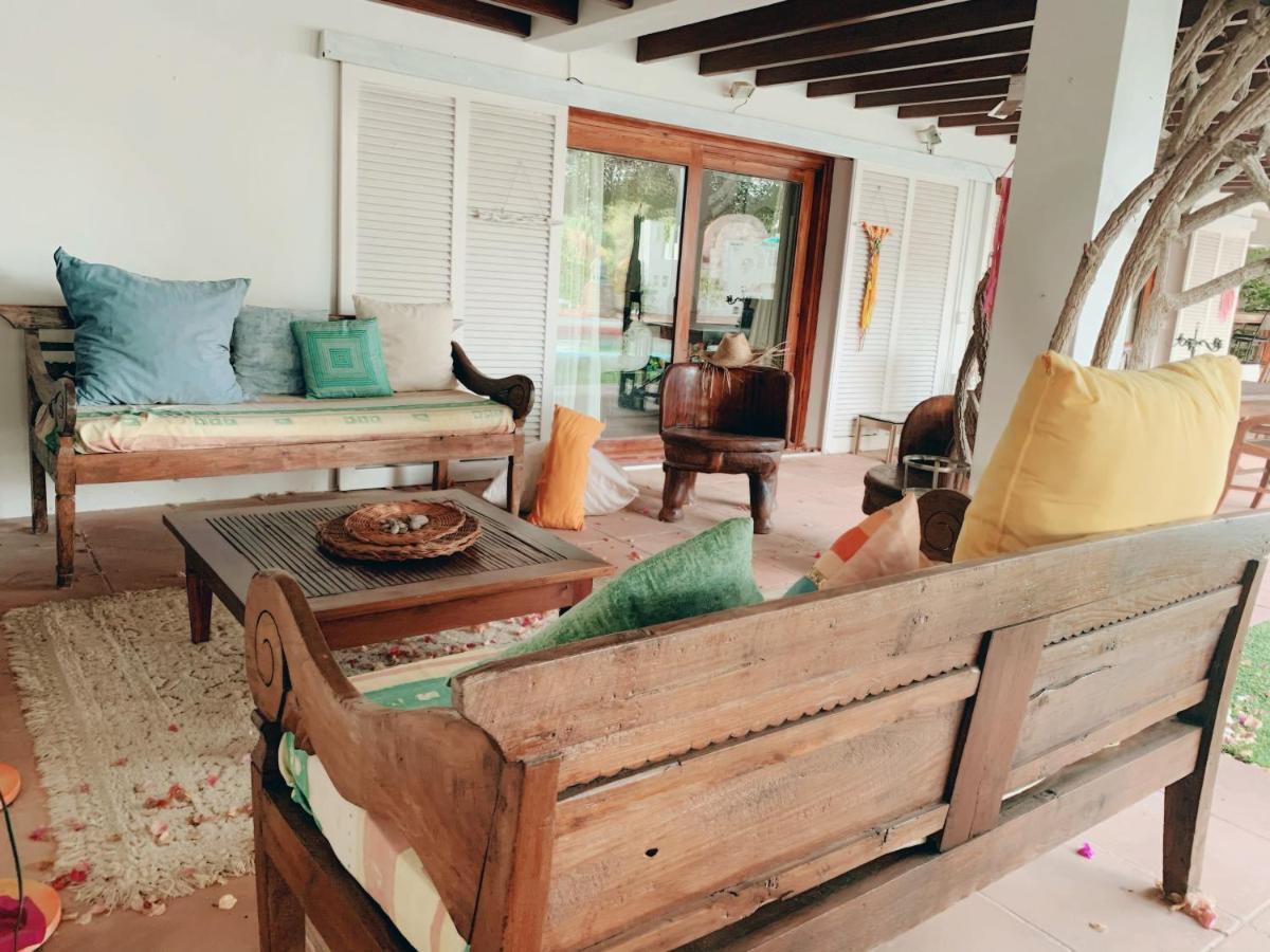 Ibiza Paradise Bed and Breakfast Santa Eularia des Riu Esterno foto