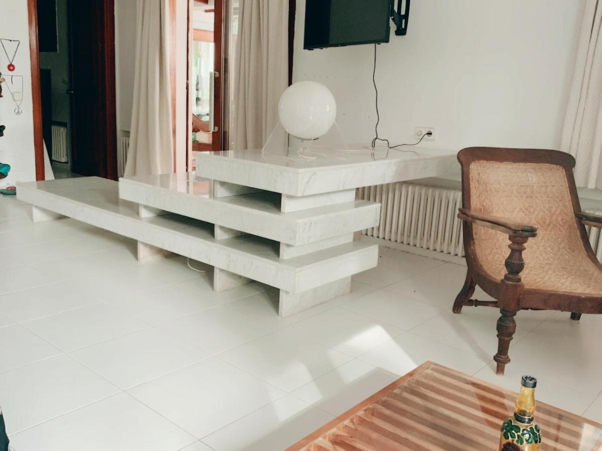 Ibiza Paradise Bed and Breakfast Santa Eularia des Riu Esterno foto