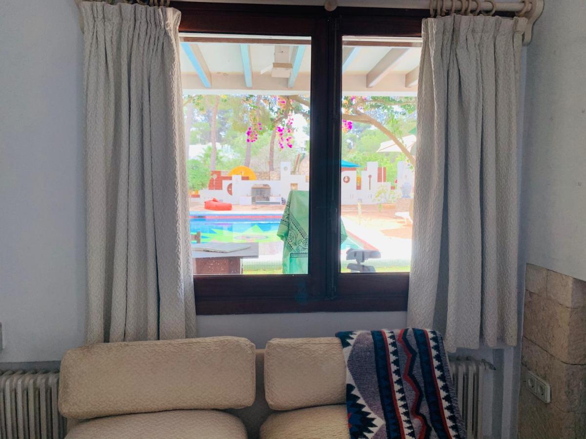 Ibiza Paradise Bed and Breakfast Santa Eularia des Riu Esterno foto
