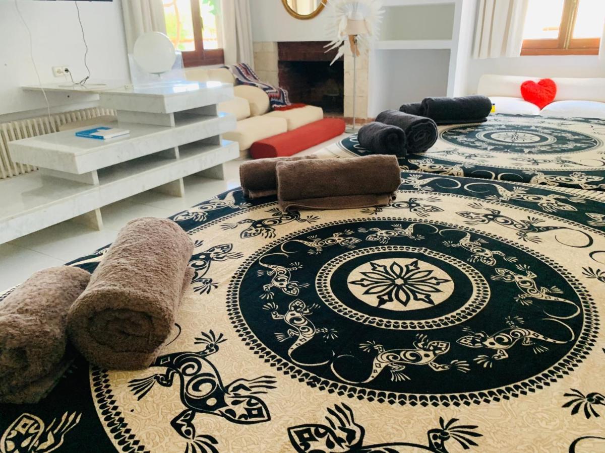 Ibiza Paradise Bed and Breakfast Santa Eularia des Riu Esterno foto
